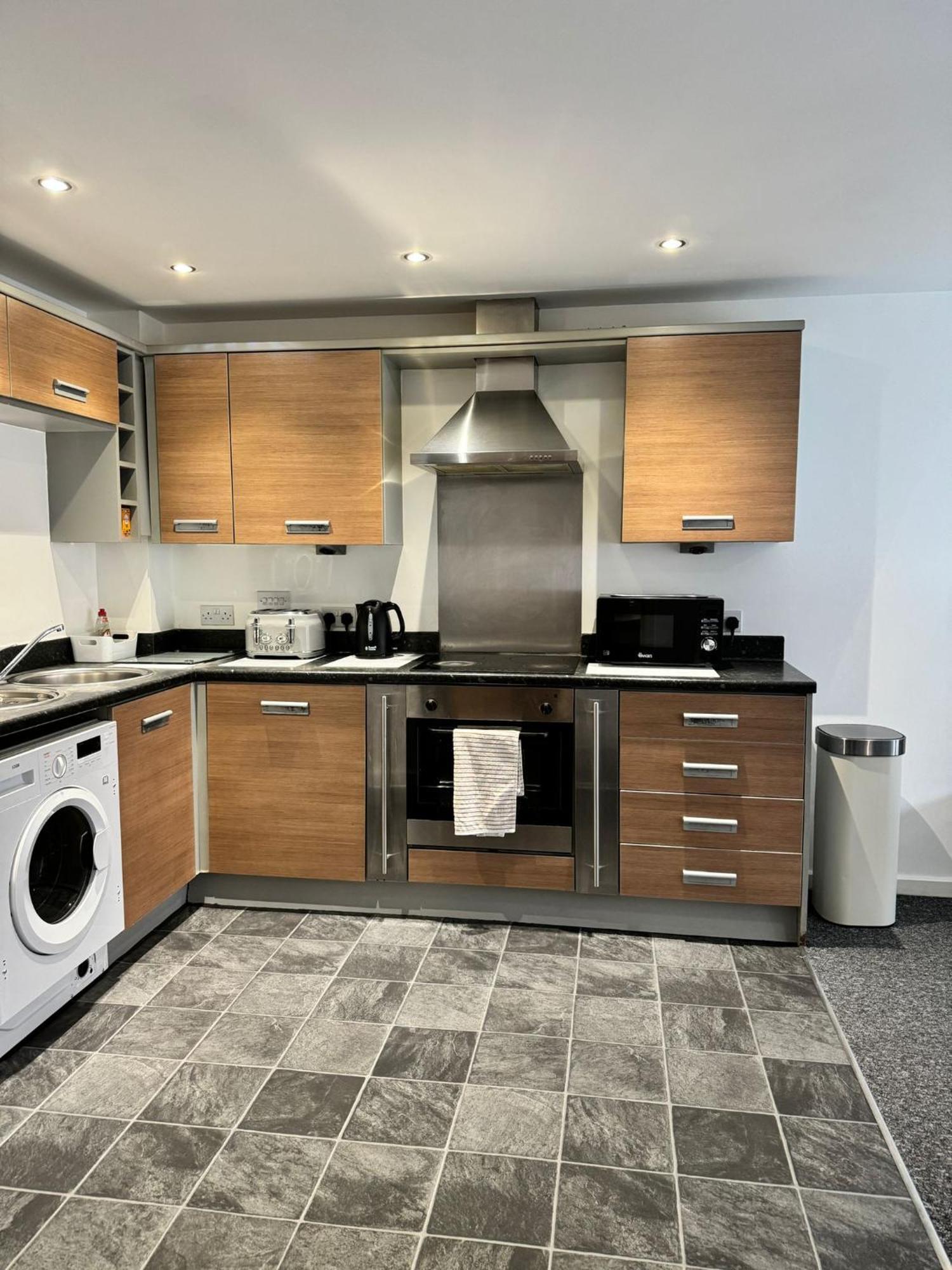 2 Bed Ensuite With Balcony And Free Onsite Secure Parking Mánchester Exterior foto